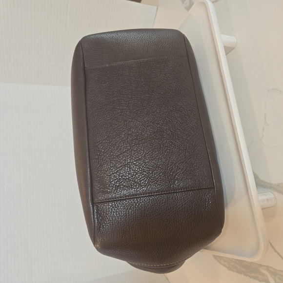 Coach Carrie Park Carryall
Shoulder Bag/Tote Brown Pebbled Leather - Picture 6 of 16